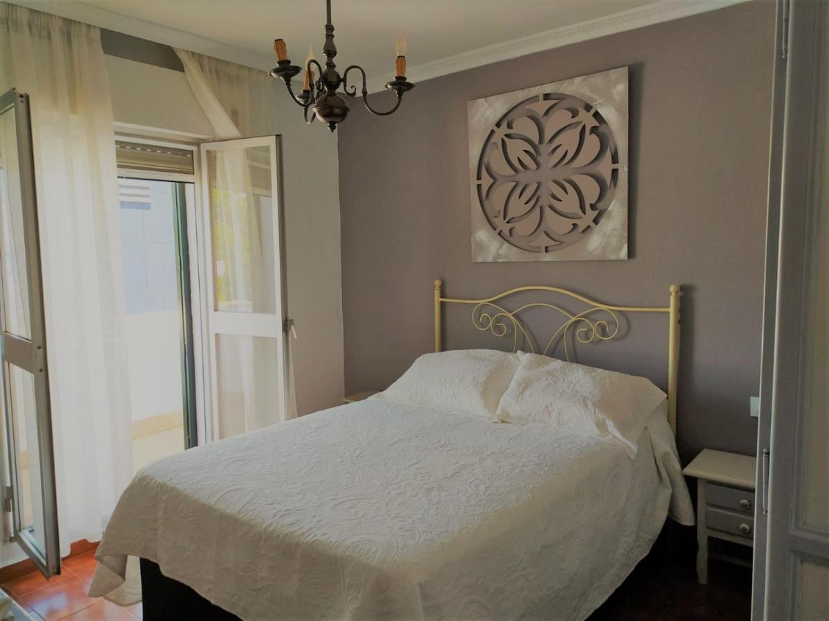 Casa Con Patio En El Centro De La Ciudad Villa Chiclana de la Frontera Esterno foto